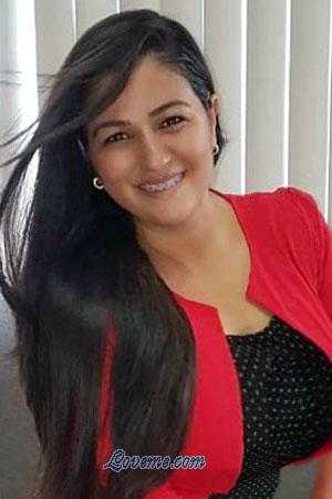 185314 - Yuri Age: 40 - Costa Rica