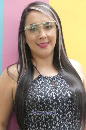 193294 - Janeth Age: 38 - Colombia