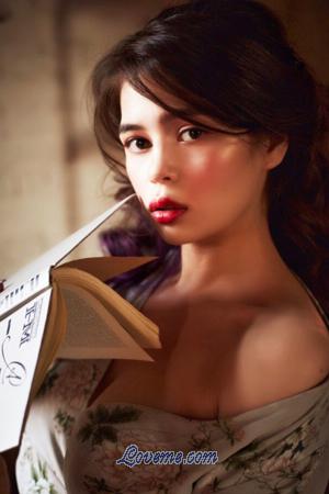 196269 - Maya Age: 28 - Russia