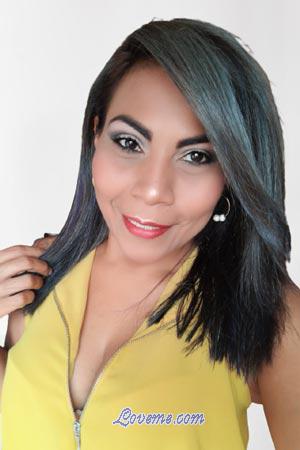 200823 - Yesenia Age: 45 - Colombia
