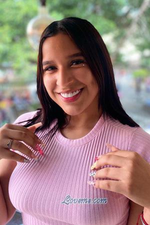209663 - Yurani Age: 23 - Colombia
