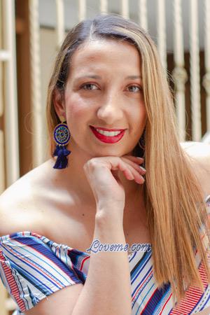 210700 - Karen Age: 39 - Colombia