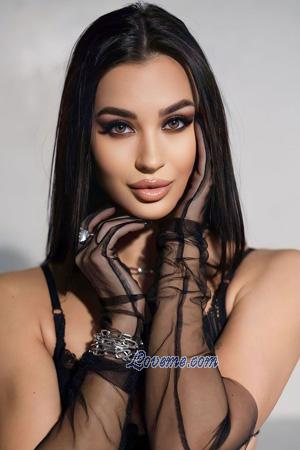 212951 - Viktoriia Age: 26 - Ukraine