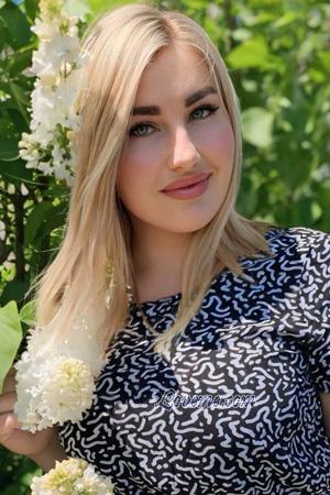 224697 - Irina Age: 33 - Ukraine