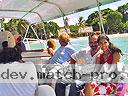 cartagena-women-boat-1104-14